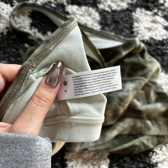 Lululemon Women's Black and Green Vest - Picture 7 of 8